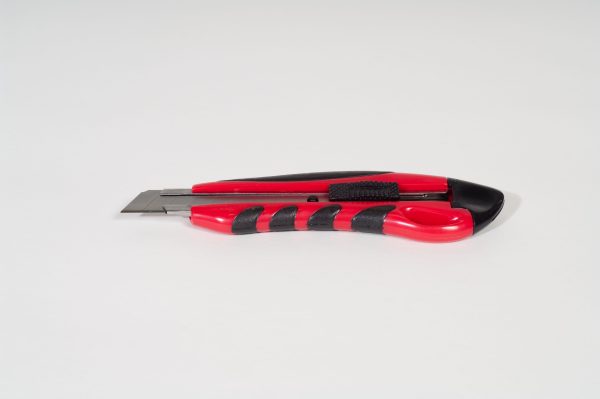 EP-140 Standard Break Away Blade w/ Rubberized Grip (24/case)