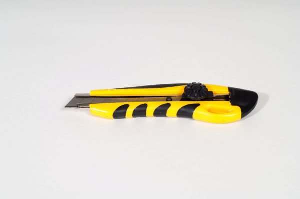 EP-180 Heavy Duty Break Away Blade w/ Rubberized Grip (24/case)