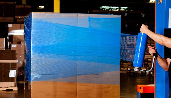 18" x 1500` 80 GA. Blue Colored Hand Stretch Film (4/Case)